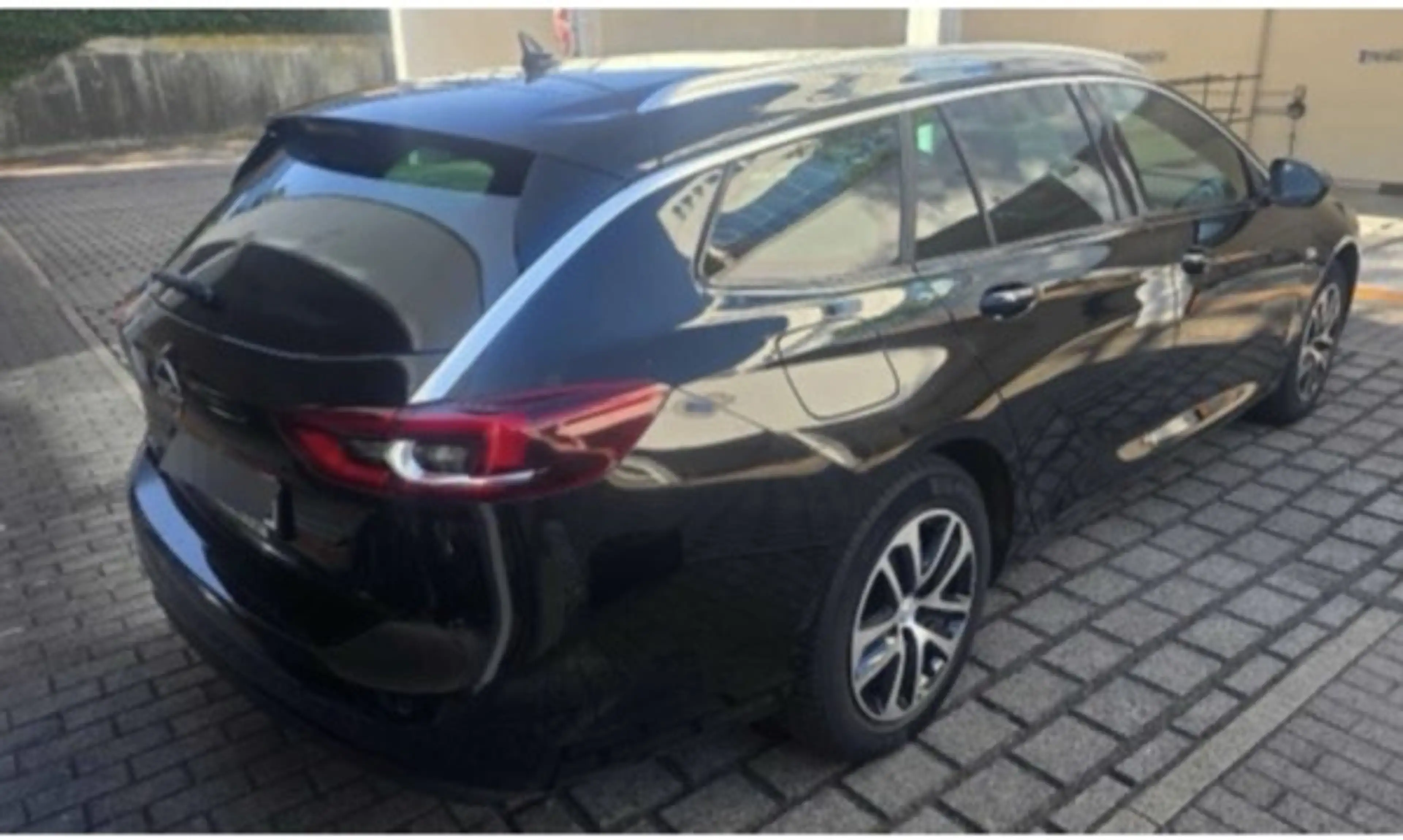 Opel Insignia B Sports Tourer Business 1.5 — photo 2