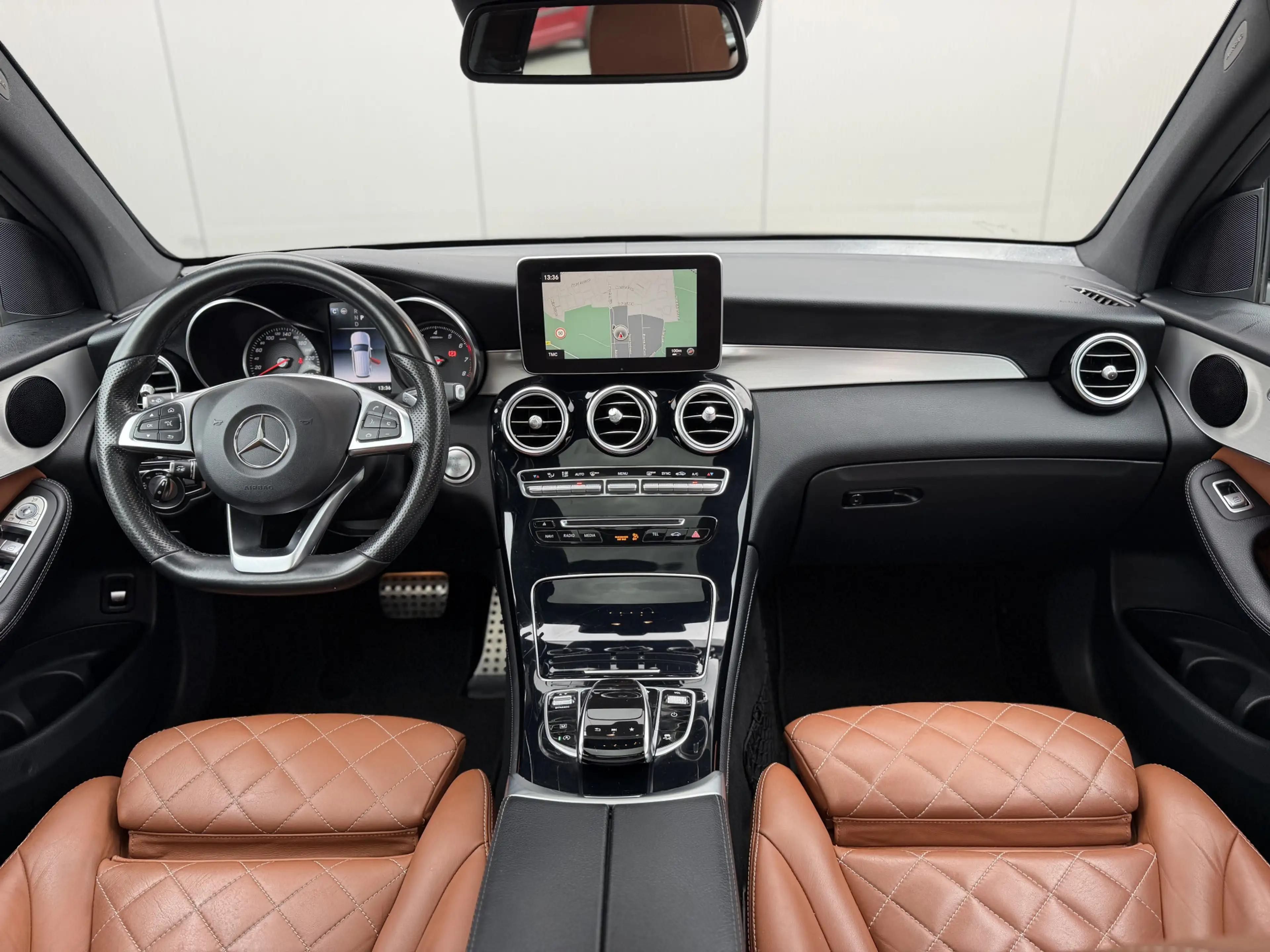 Mercedes-Benz GLC 250 4MATIC AMG Premium Plus | Panorama | Designo | 360 — photo 6