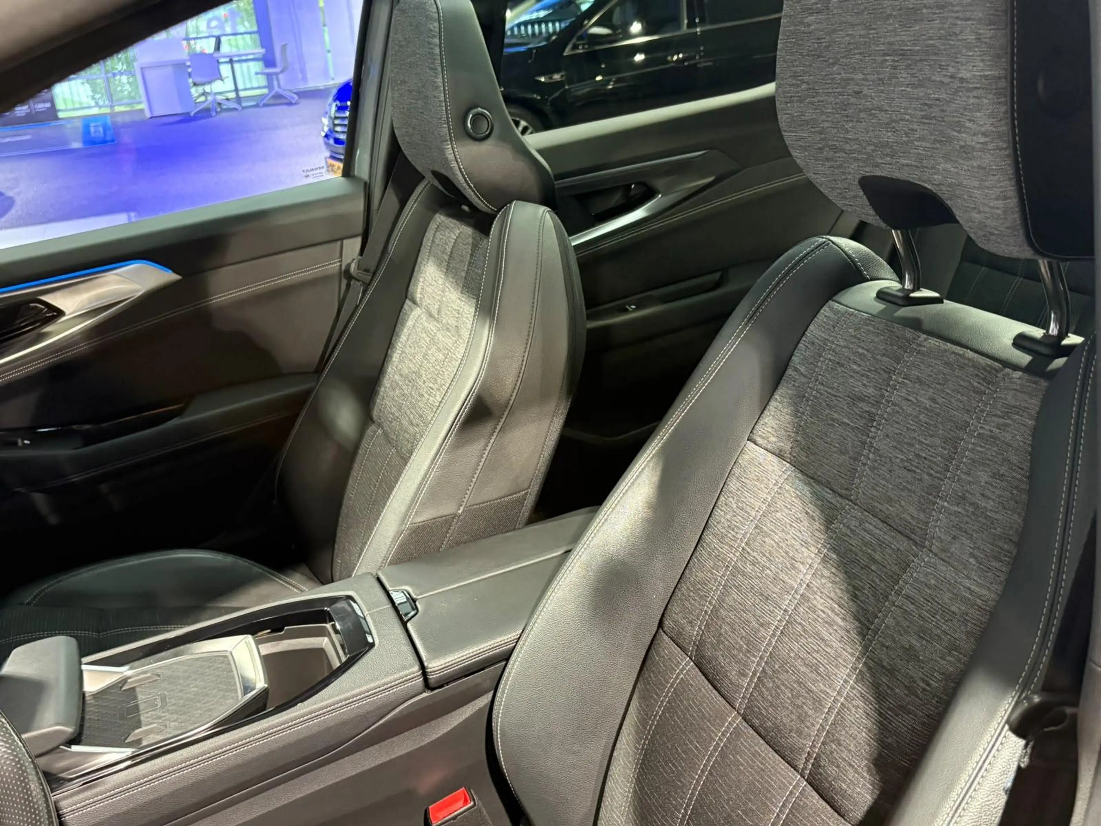 Renault Austral 1.3 mild hybrid | Panoramadak | Camera | Blind spo — photo 5