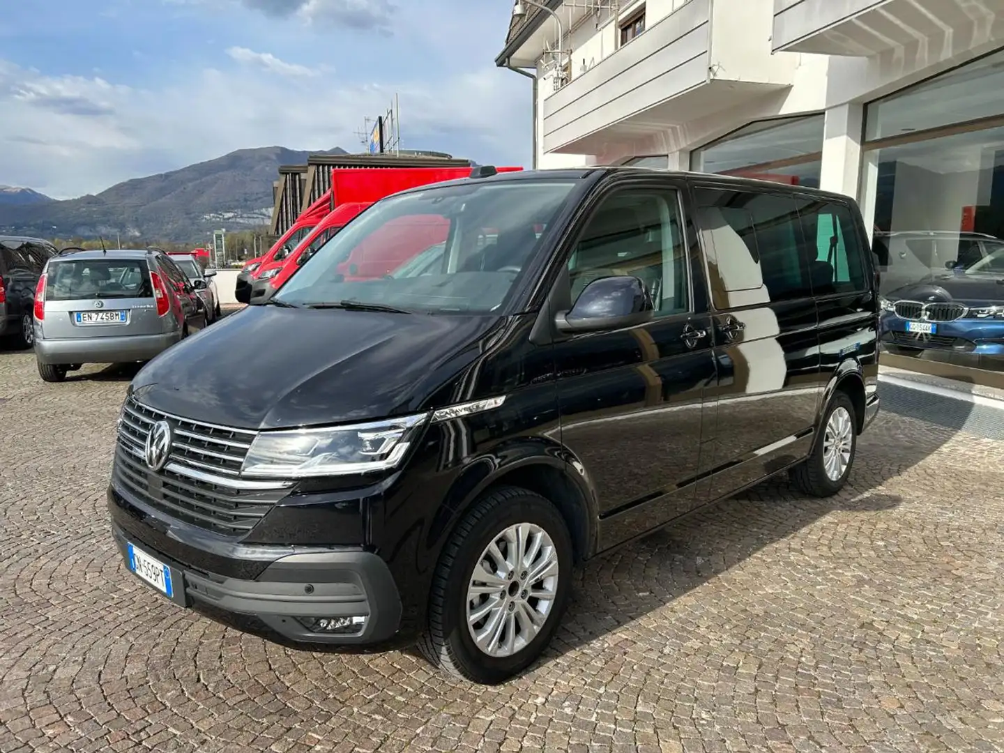 Volkswagen T6.1 Caravelle Caravelle 2.0 TDI 150CV DSG PC Cruise Negro - 2
