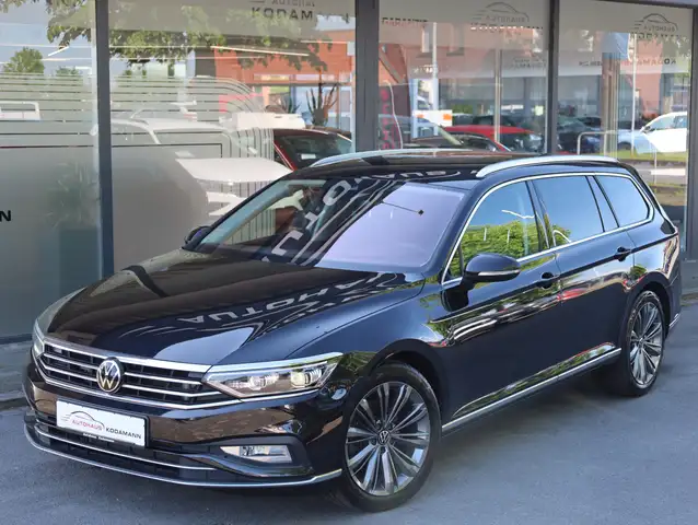 Volkswagen Passat view 2