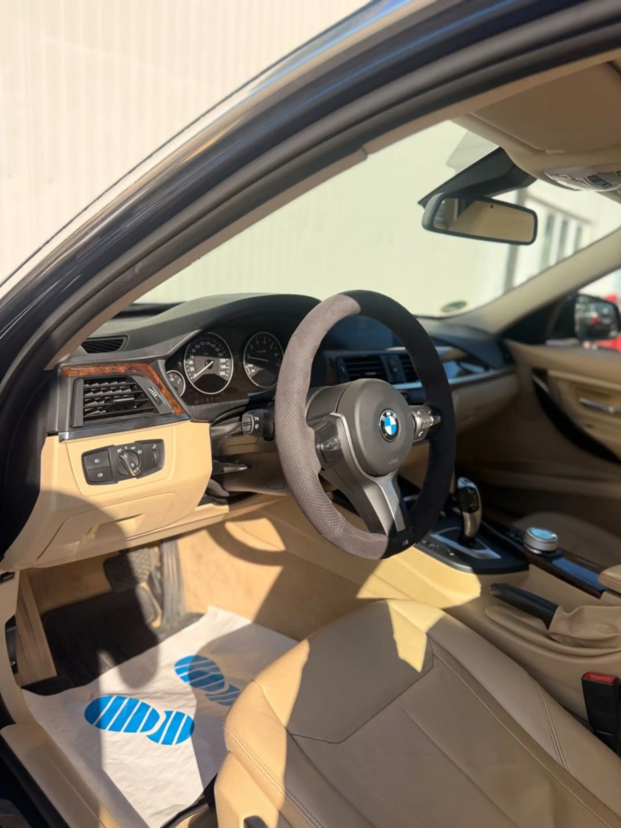 BMW 328 i Touring *VOLLLEDER*TÜV/HU&SERVICE NEU* — photo 13