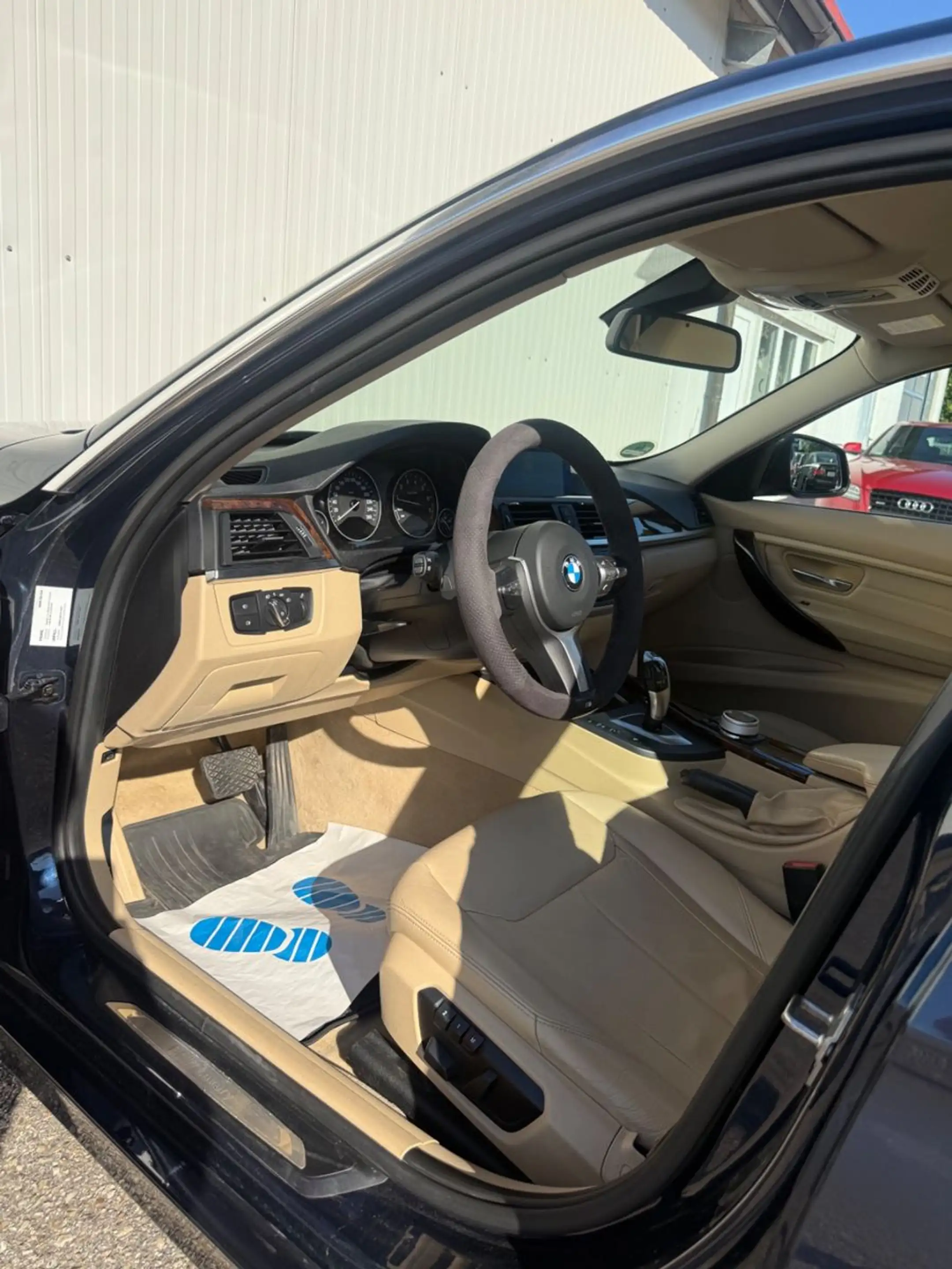 BMW 328 i Touring *VOLLLEDER*TÜV/HU&SERVICE NEU* — photo 9
