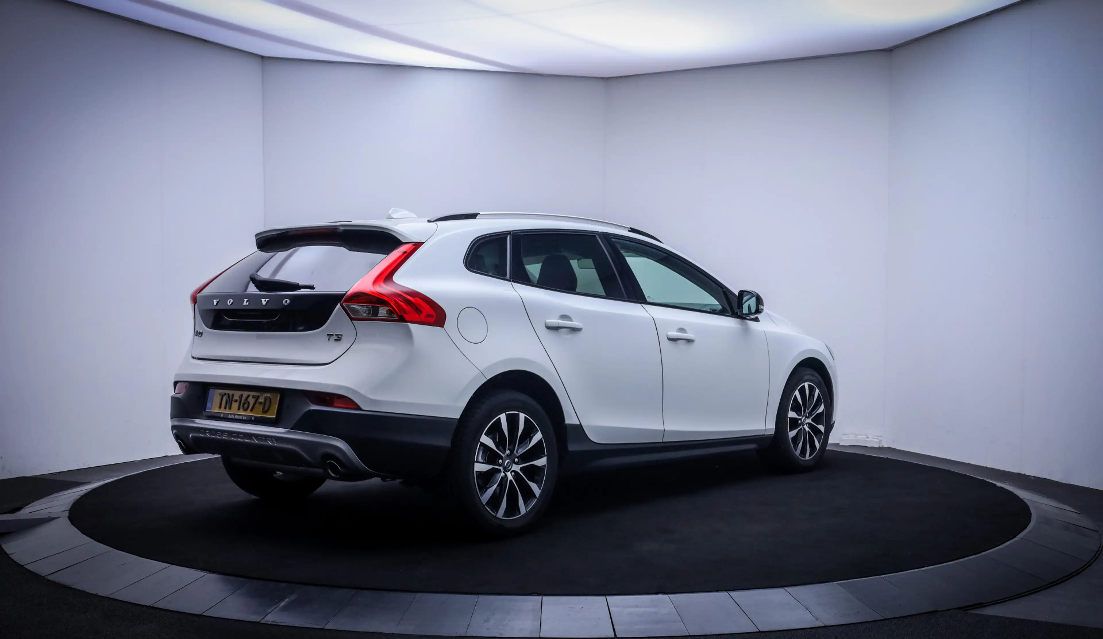 Volvo V40 Cross Country 1.5 T3 Dynamic Edition FULL LED | NAVI | STOELVERW — photo 5