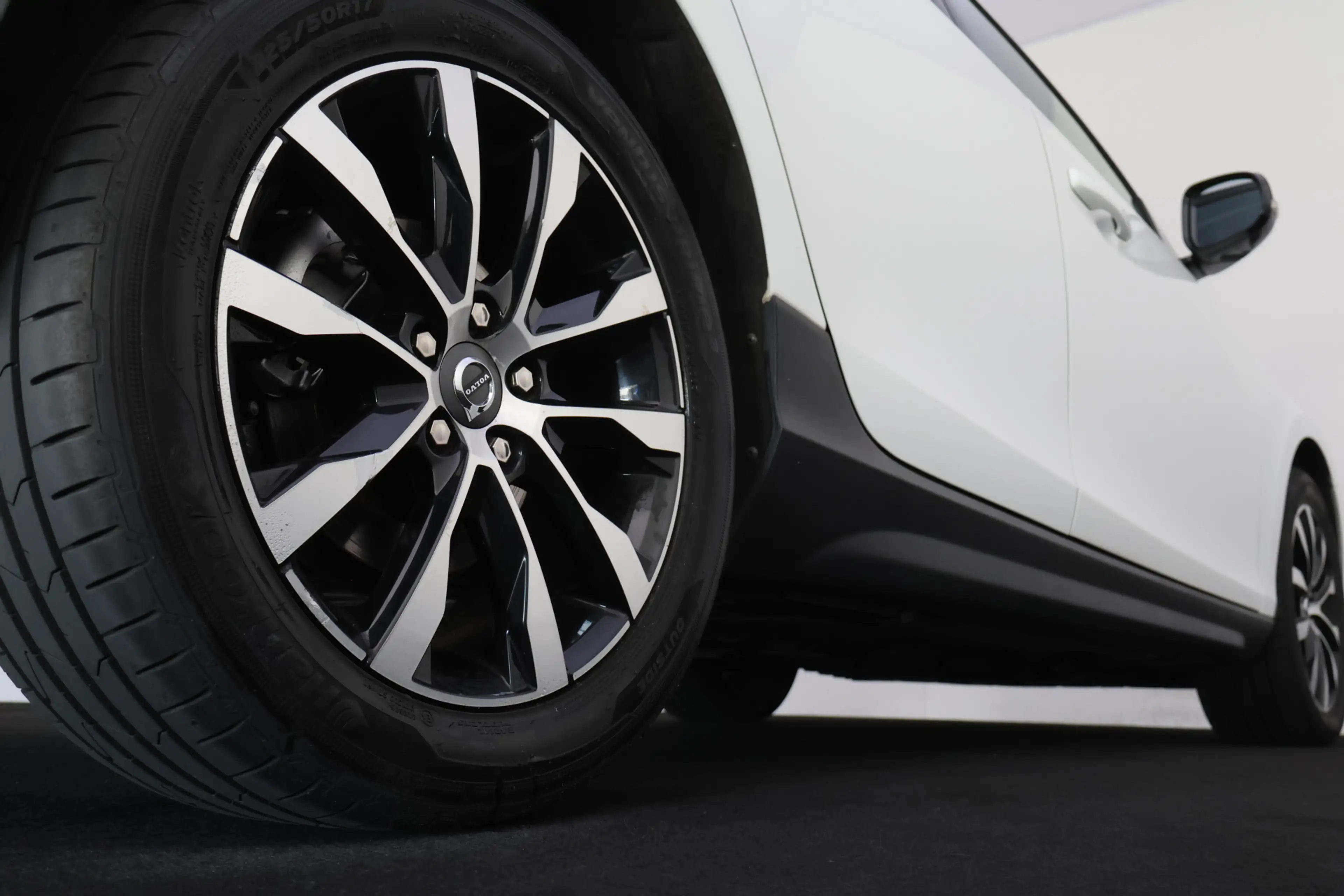 Volvo V40 Cross Country 1.5 T3 Dynamic Edition FULL LED | NAVI | STOELVERW — photo 14