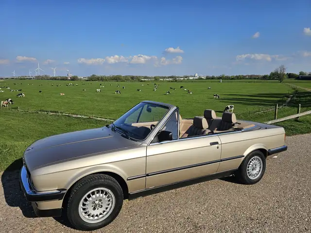 BMW 320 i 122.000 km 1e lak 2e eigenaar historie aanwezig