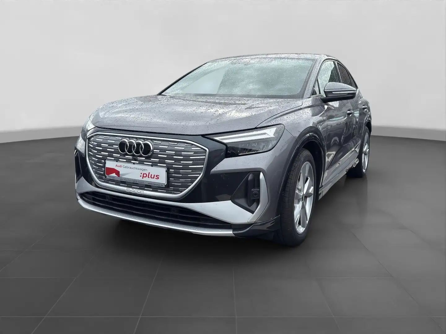 Audi Q4 e-tron Sportback 40 2x S LINE AHK NAVI SOUND Grau - 2