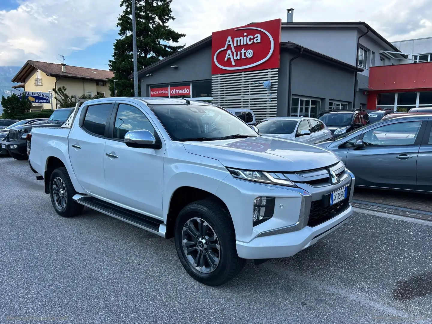 Mitsubishi L200 2.3 D D.Cab 4x4 Sup.Sel.P0.Diam.aut RIVESTIMENTO V Bílá - 2