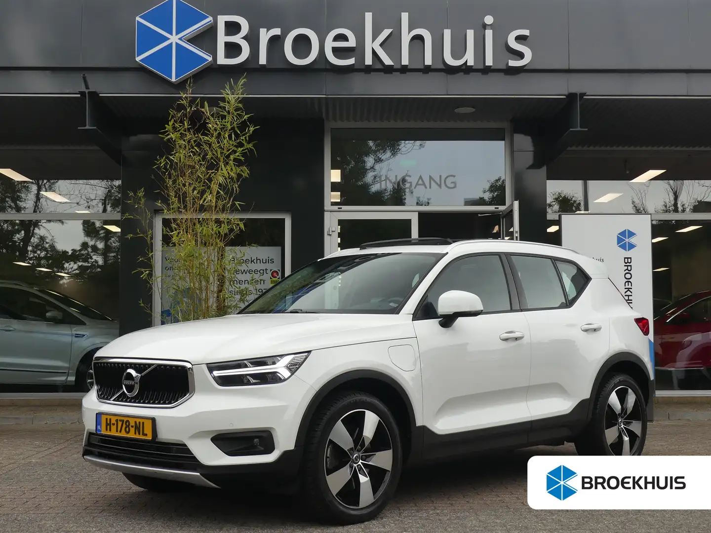 Volvo XC40 1.5 T5 Twin Engine Momentum Pro | TREKHAAK | PANOR Blanco - 1