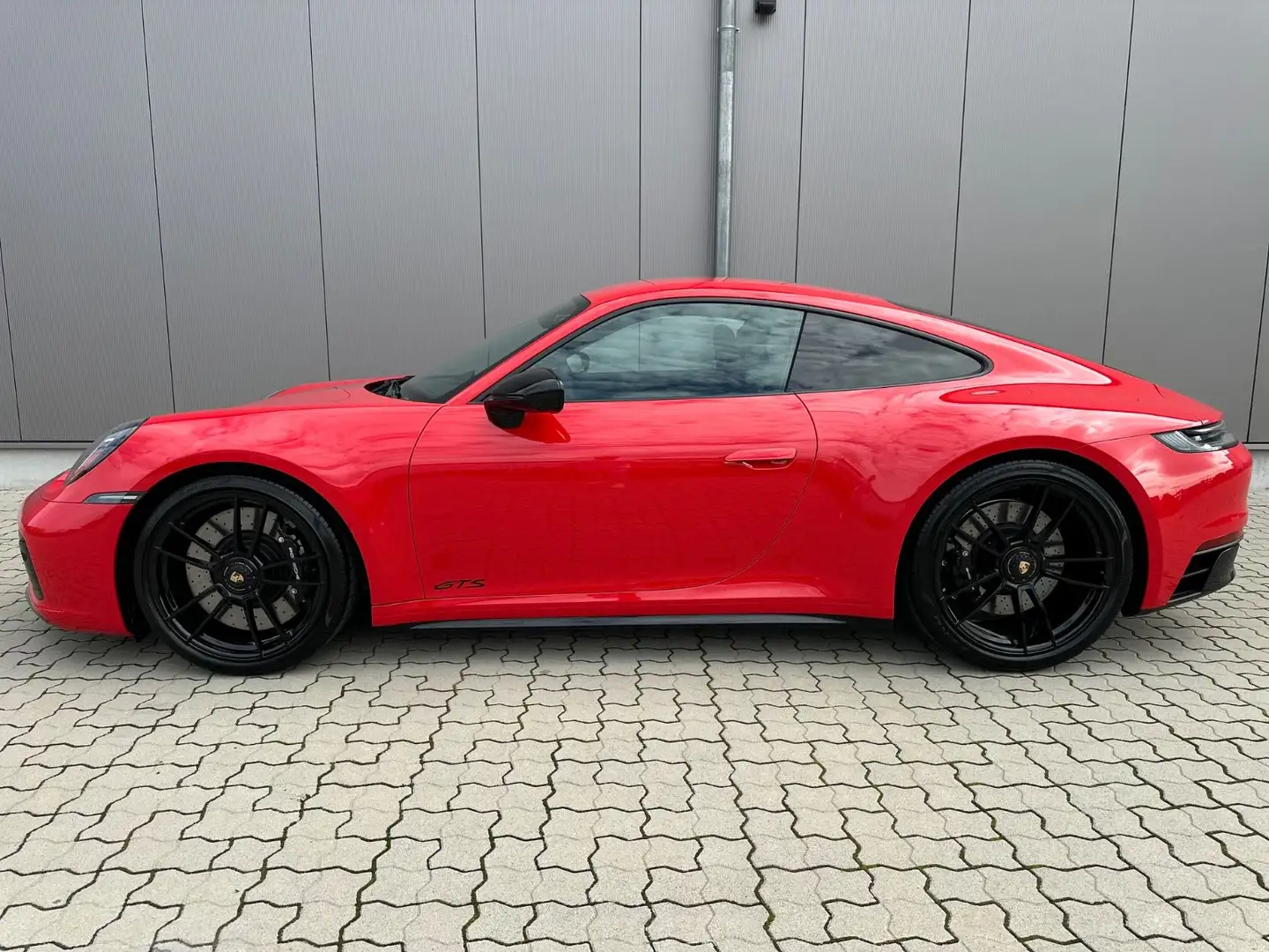 Porsche 992 911 Carrera GTS Lift, SurroundView, Hinterachsl Rot - 2