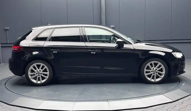 Audi A3 view 6