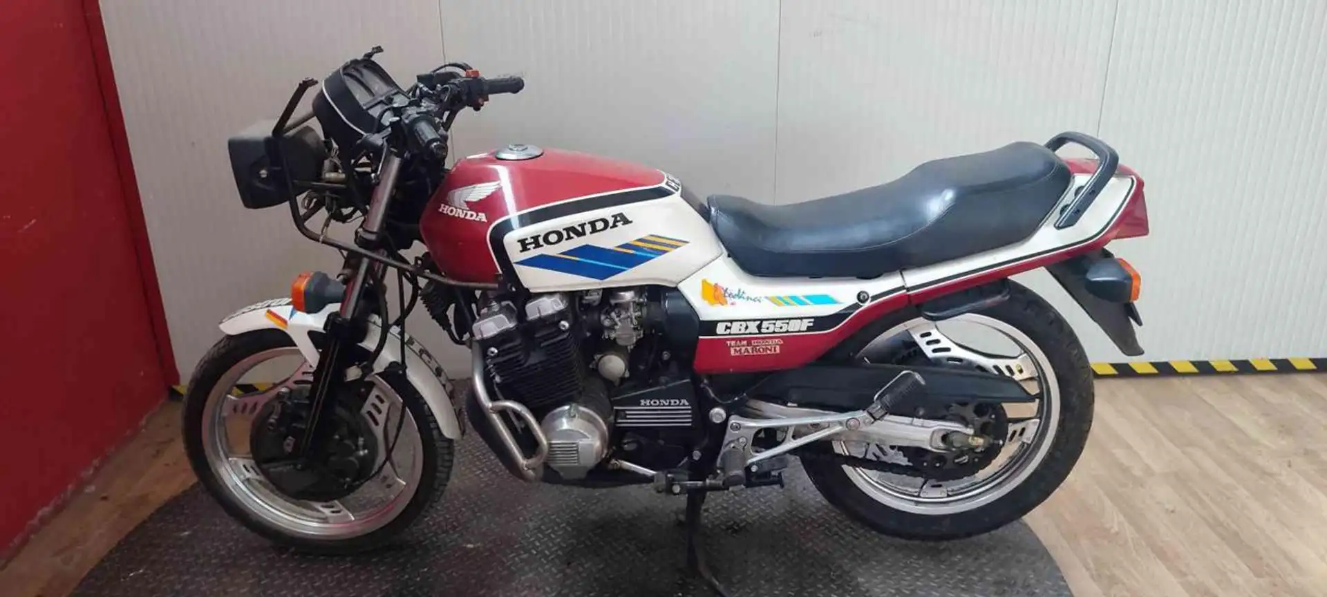 Honda CBX 550 . - 1