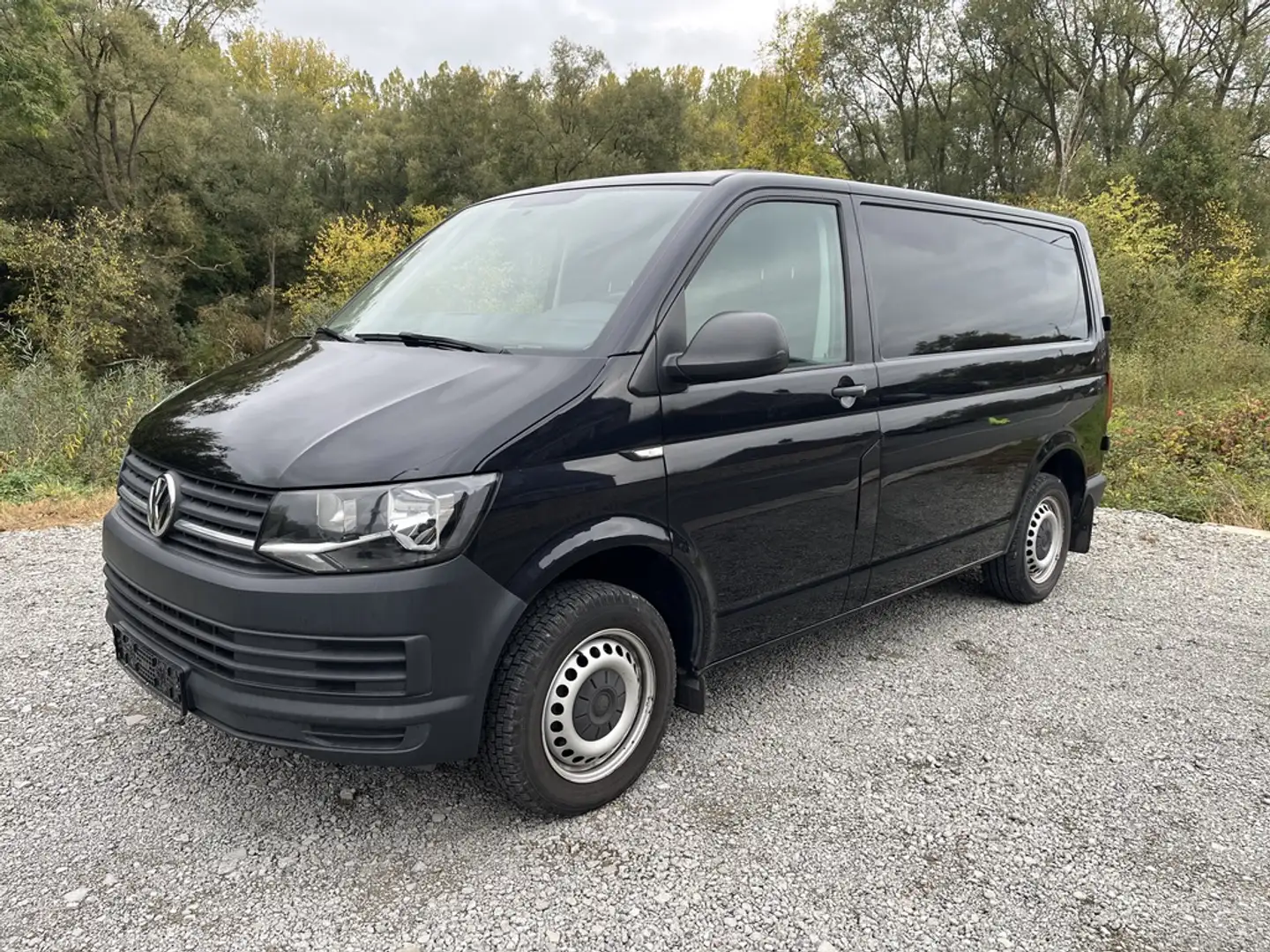 Volkswagen T6 Transporter 2.0 TSi BENZINE slechts 69.469 KM 23.760€ + btw Noir - 1