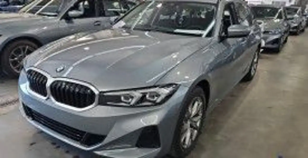BMW 320