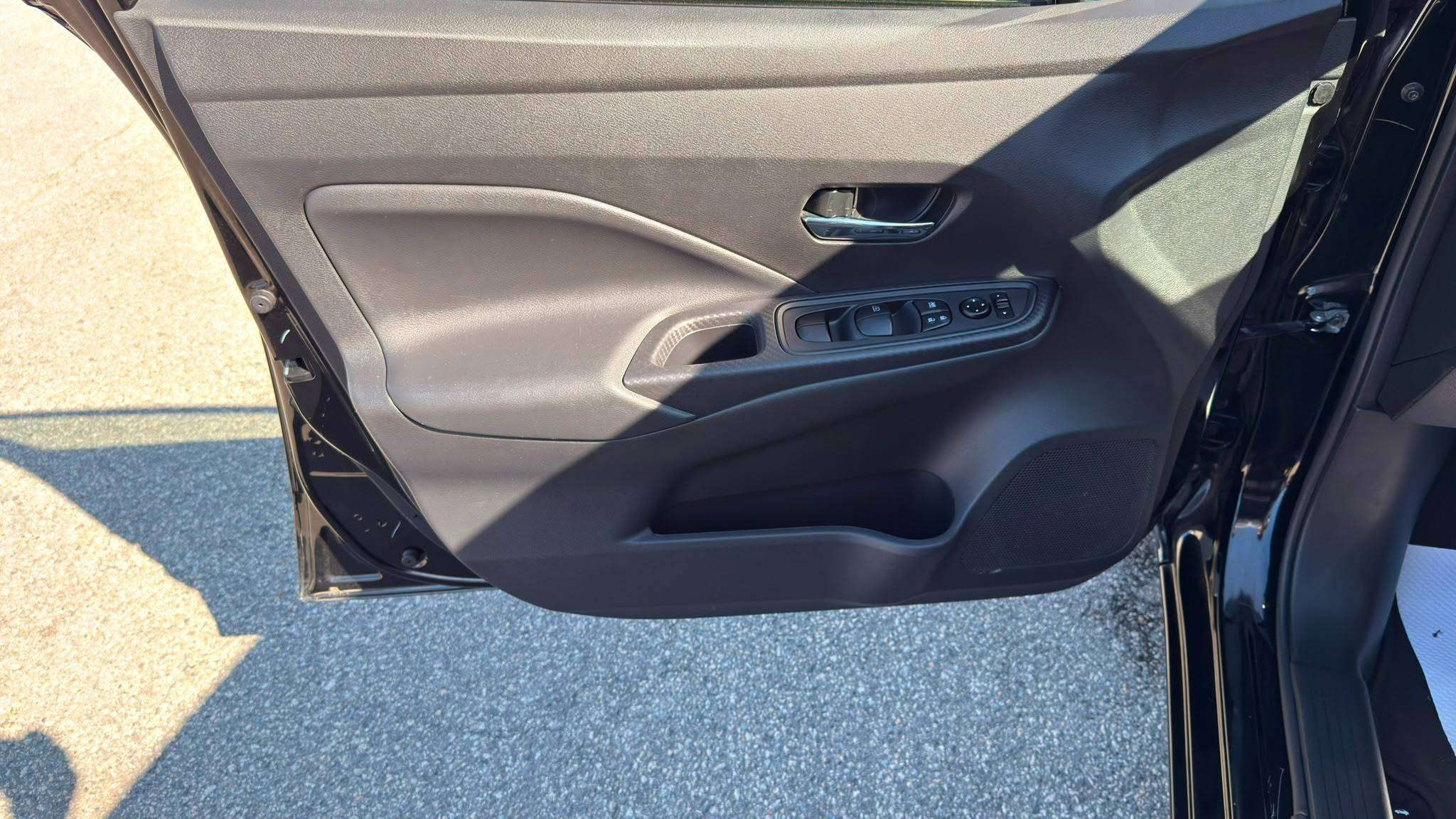 2024 Nissan Versa — view 15
