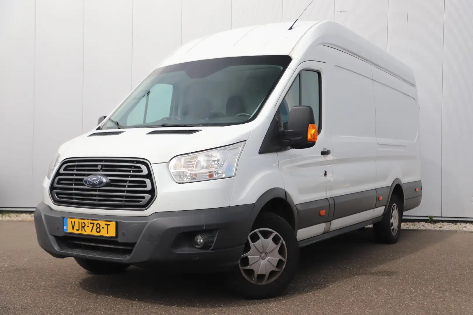 Ford Transit 350 2.0 TDCI L3H2 Trend 3 Persoons Trekhaak Airco - 2