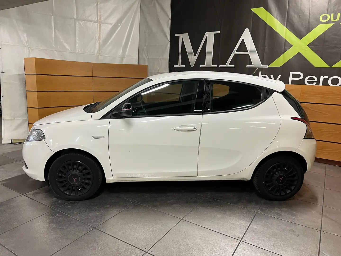 Lancia Ypsilon Ypsilon 1.3 mjt Wit - 2