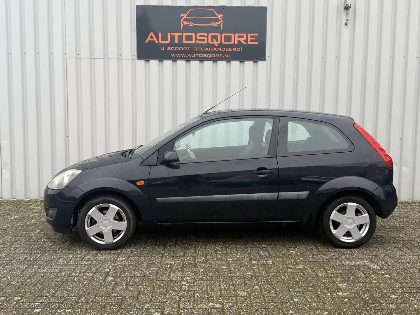 Ford Fiesta 1.4-16V Futura Blau - 2