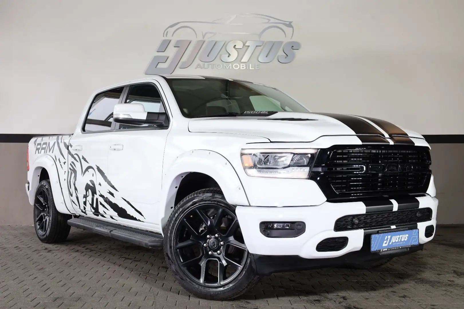 Dodge RAM 5.7 Laramie/BRCGAD/H&K/TOTW/SHZ/SBL/LHZ/R22 Weiß - 1