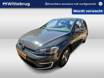 E-DITION 136pk / Navigatie / Camera / Parkeersenso