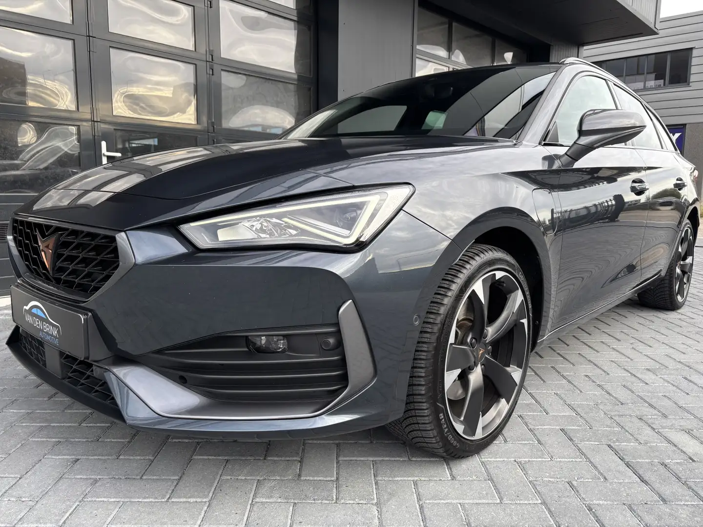 CUPRA Leon Sportstourer 1.4 e-Hybrid Business Gris - 2