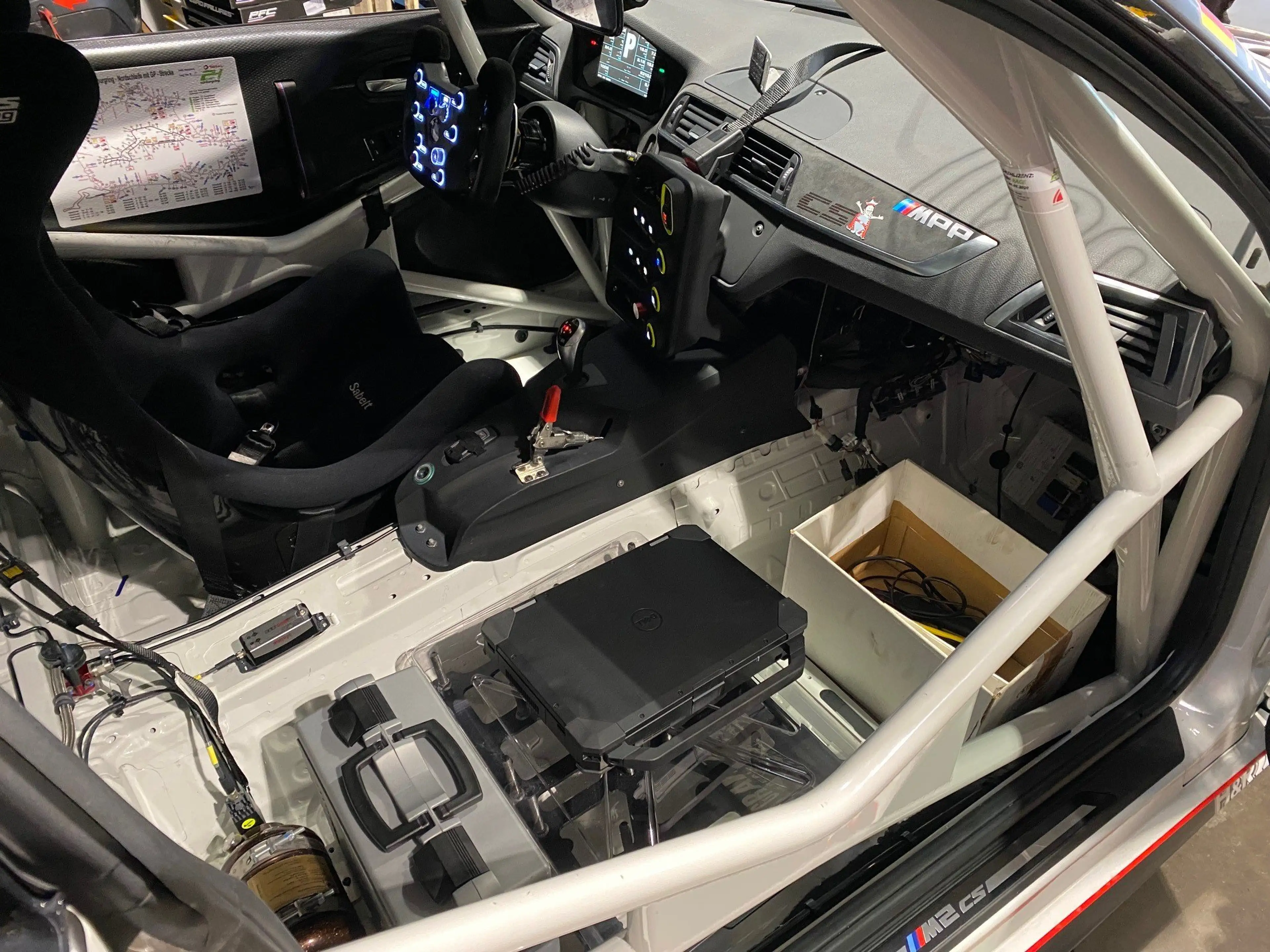 BMW M2 CS Racing Rennwagen Rennauto — photo 14