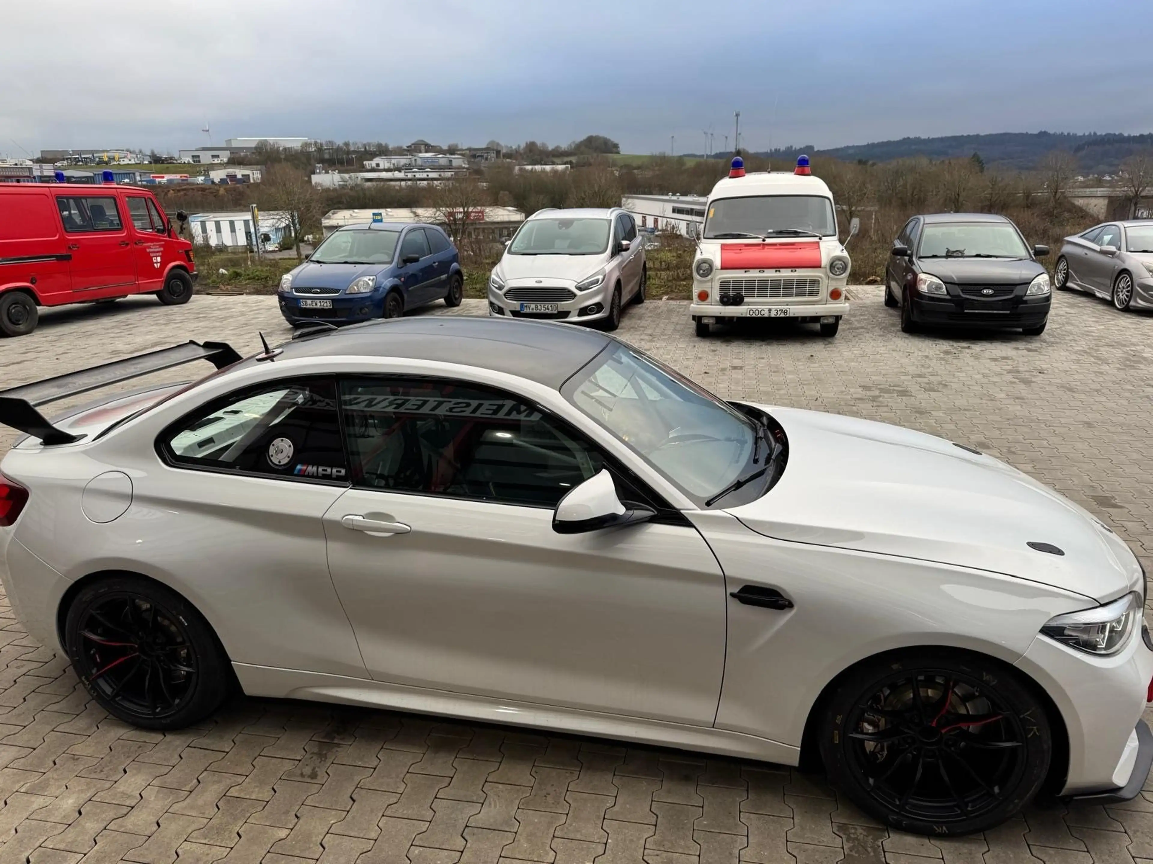 BMW M2 CS Racing Rennwagen Rennauto — photo 6