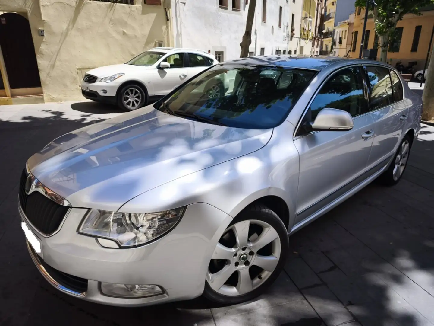 Skoda Superb 2.0TDI CR Elegance 4x4 170 Argento - 2