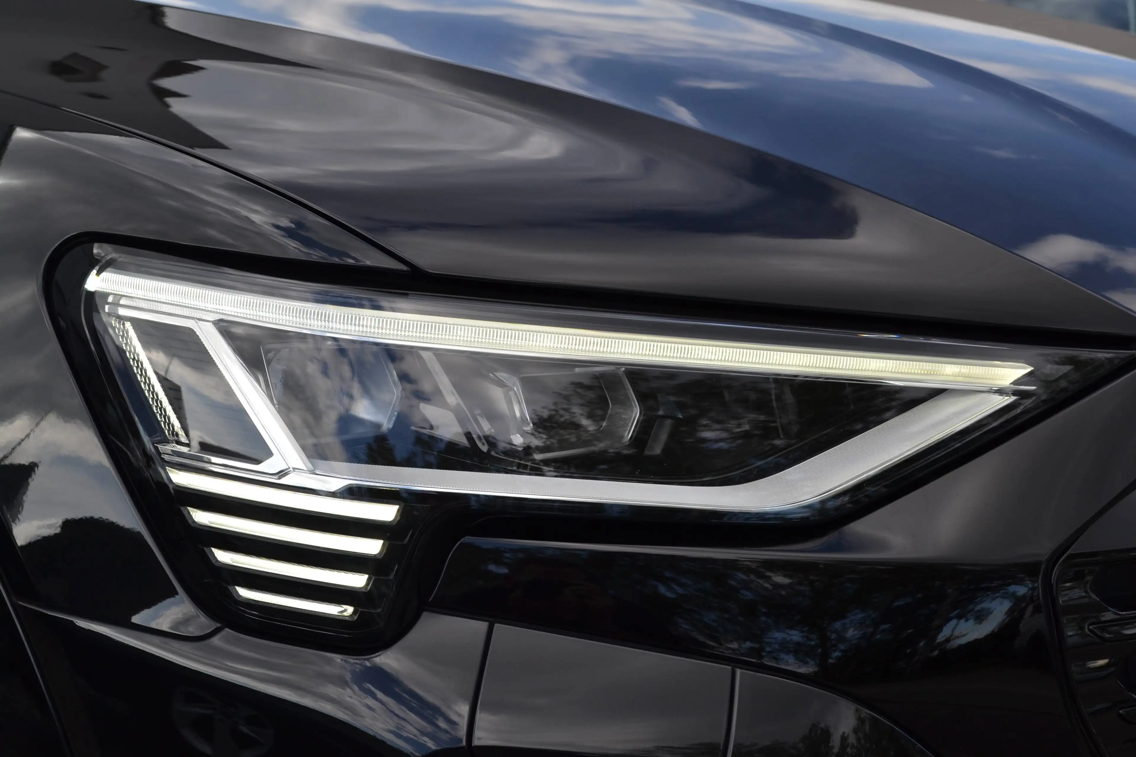 Audi Q8 e-tron Q8 e-Tron 106 kWh 55 Quattro "S-Line" — photo 8