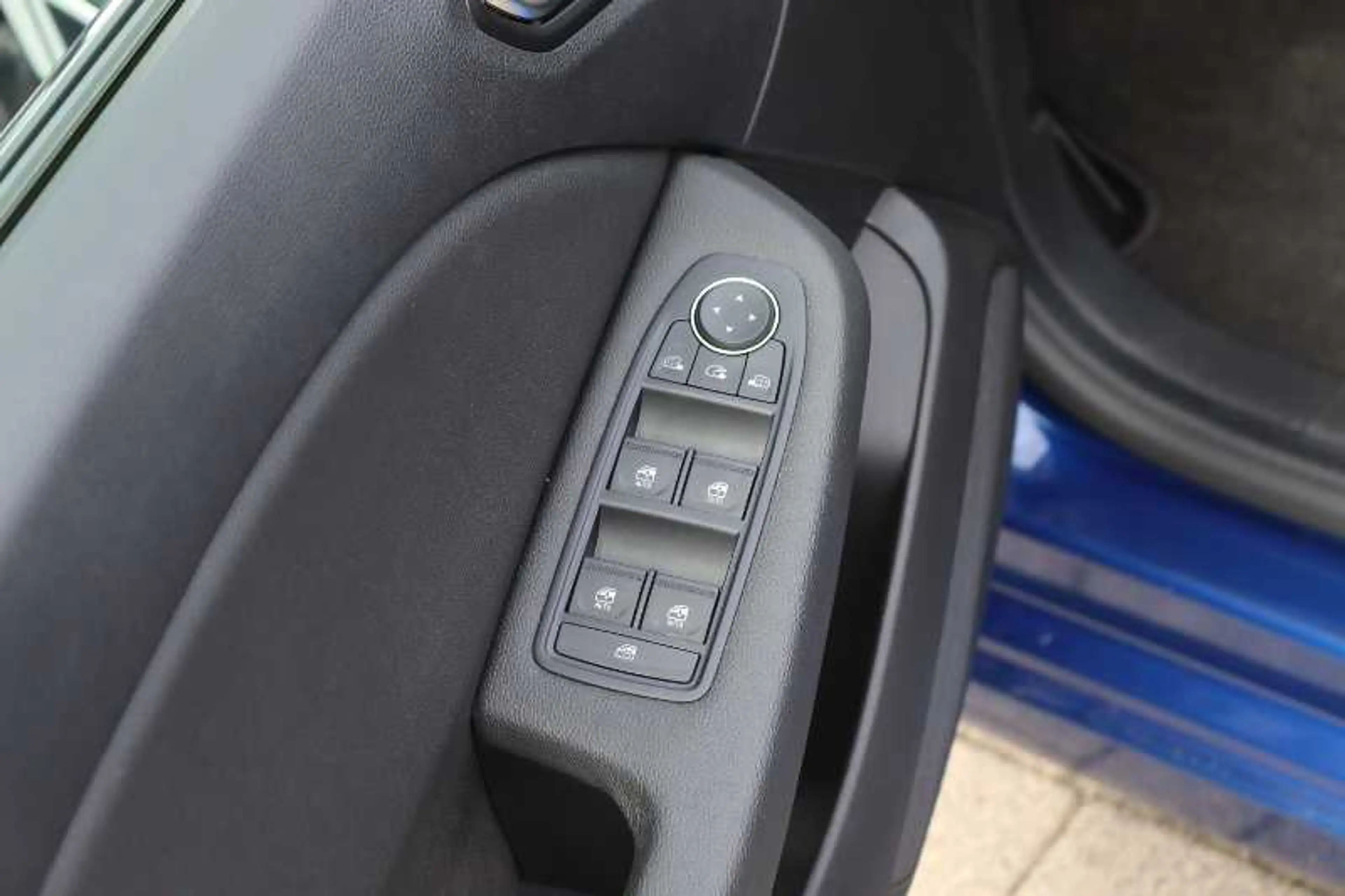 Mitsubishi Colt EDITION 1.6 Hybrid — photo 8