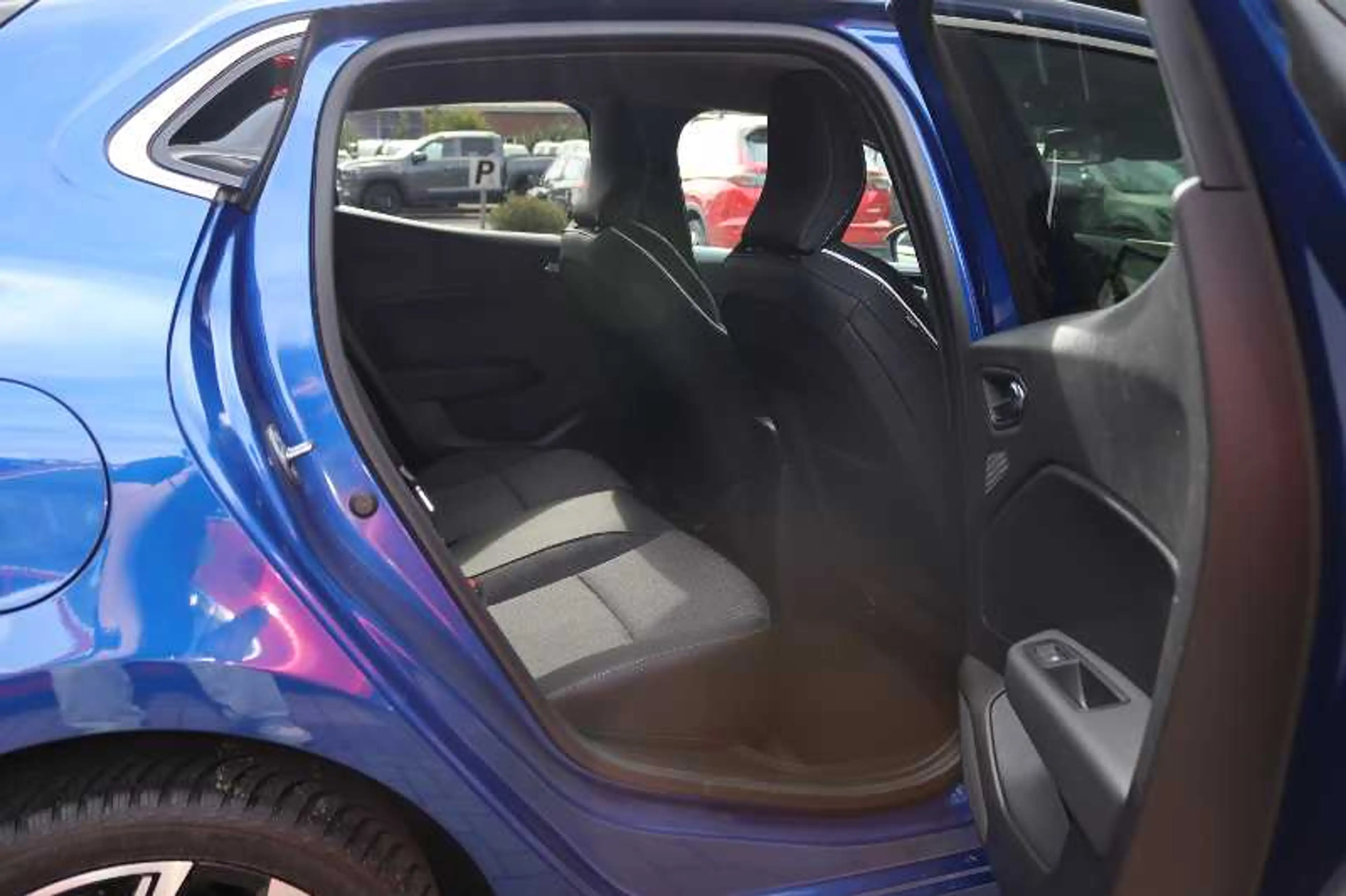 Mitsubishi Colt EDITION 1.6 Hybrid — photo 11
