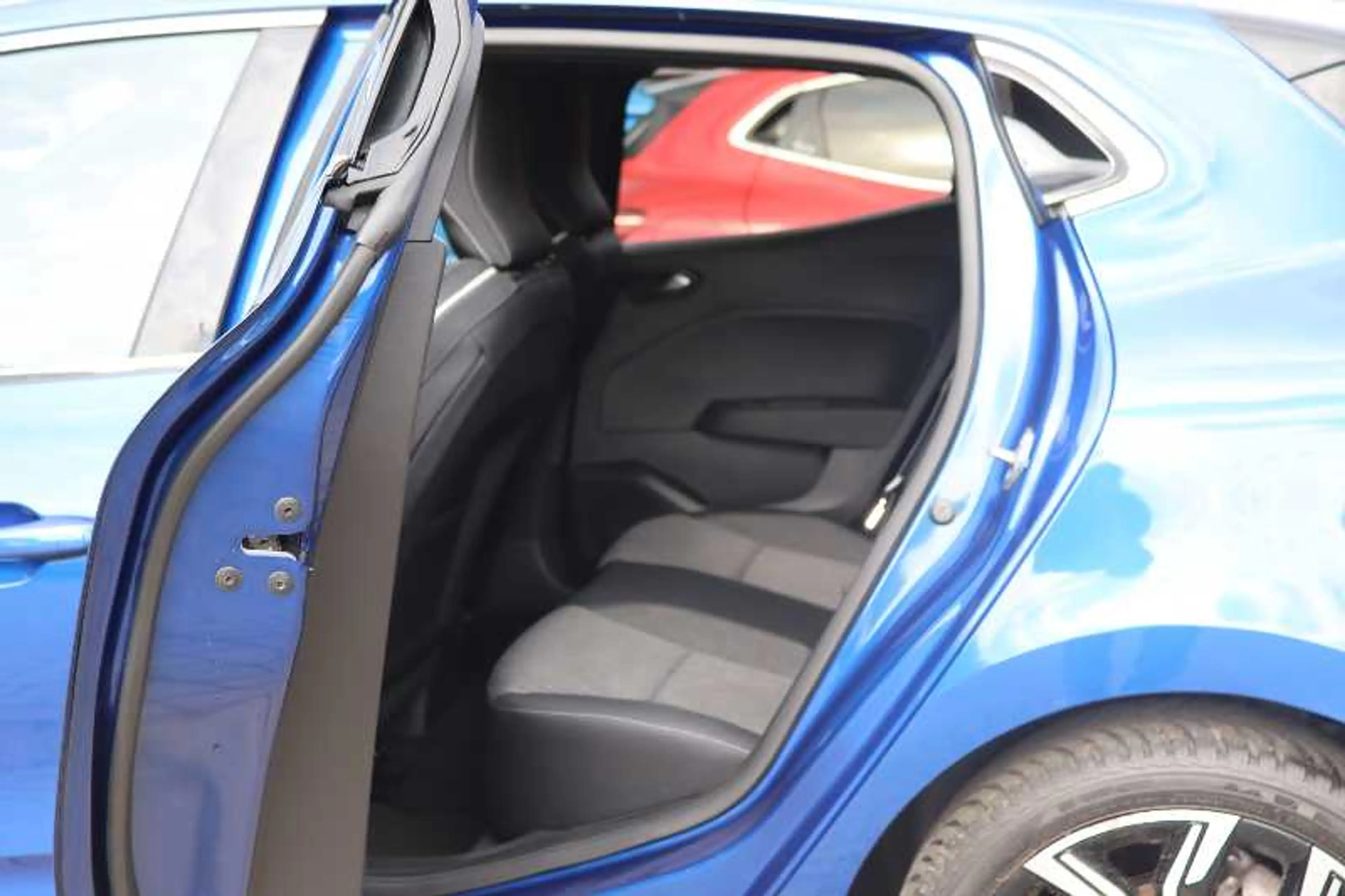 Mitsubishi Colt EDITION 1.6 Hybrid — photo 10