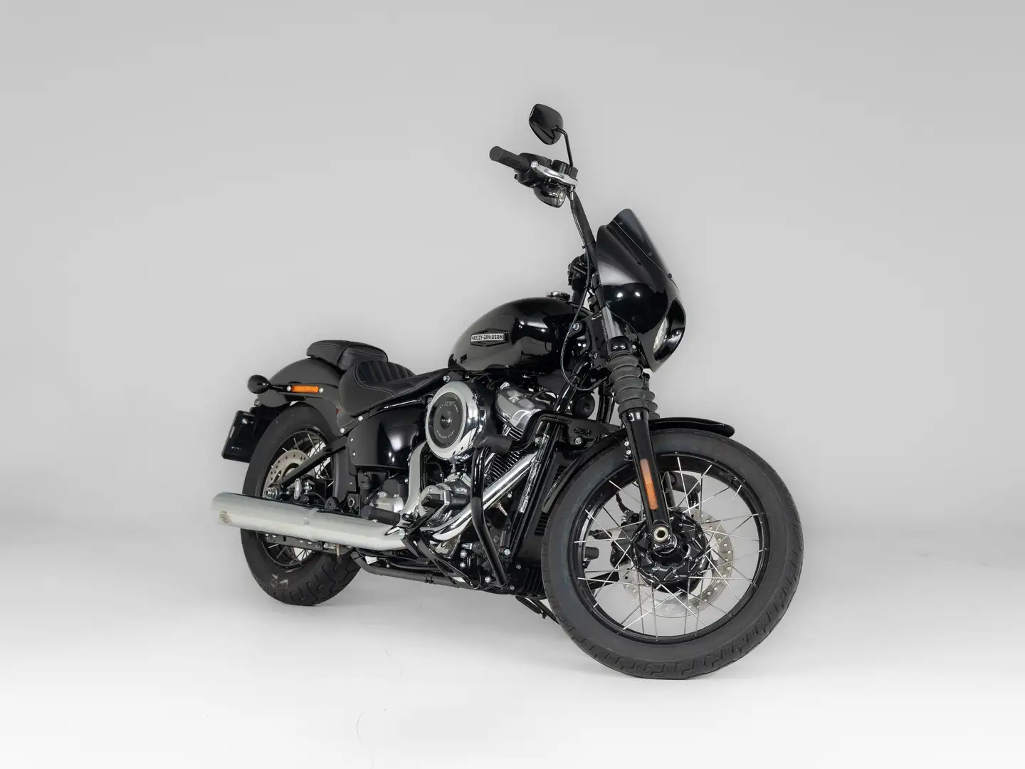 Harley-Davidson Street Bob FXBB Vivid Black crna - 1
