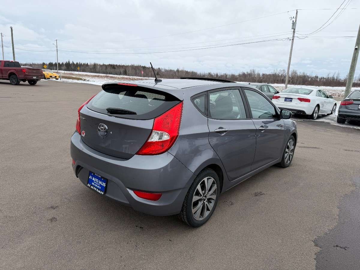 2016 Hyundai ACCENT SE Hatchback $76 Weekly Tax In — снимка 1