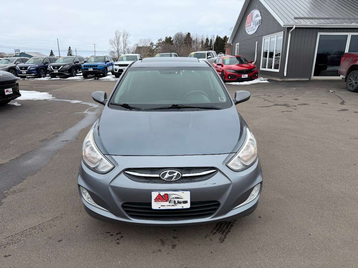 2016 Hyundai ACCENT SE Hatchback $76 Weekly Tax In — снимка 1