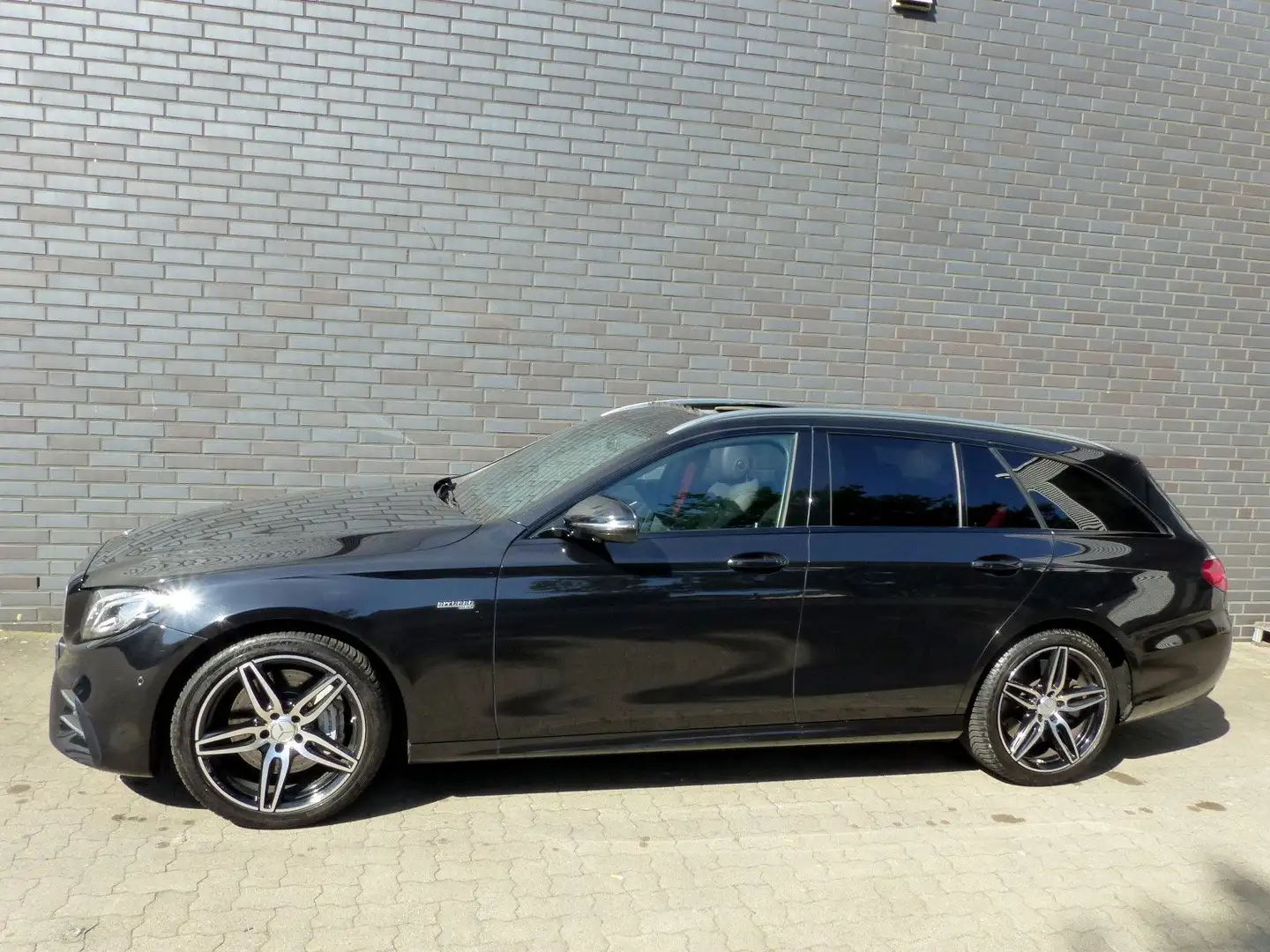 Mercedes-Benz E 43 AMG E 43 T AMG 4Matic/LED/Leder/Kamera/Glasdach Schwarz - 2