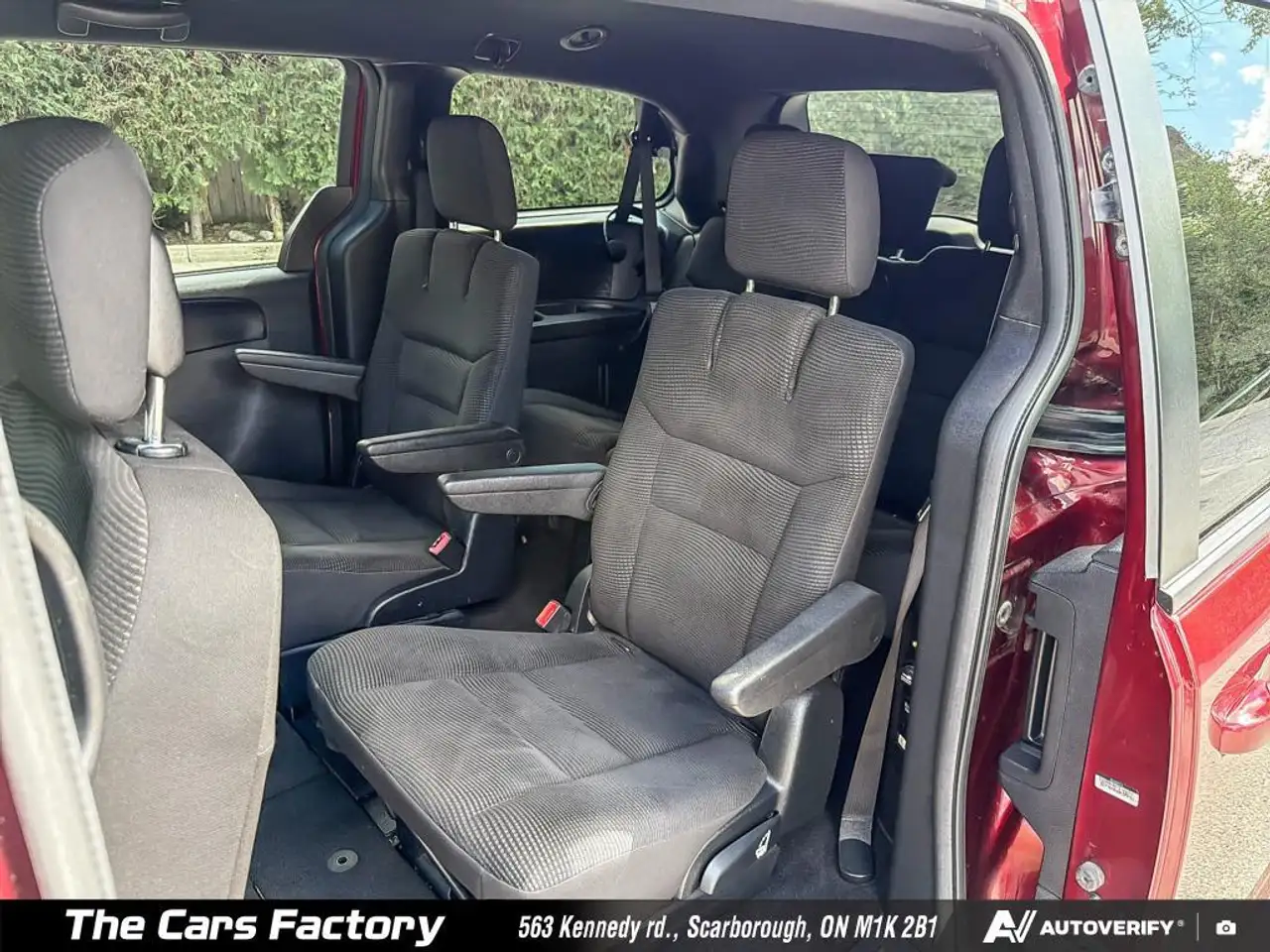 Dodge Grand Caravan photo Dodge Grand Caravan