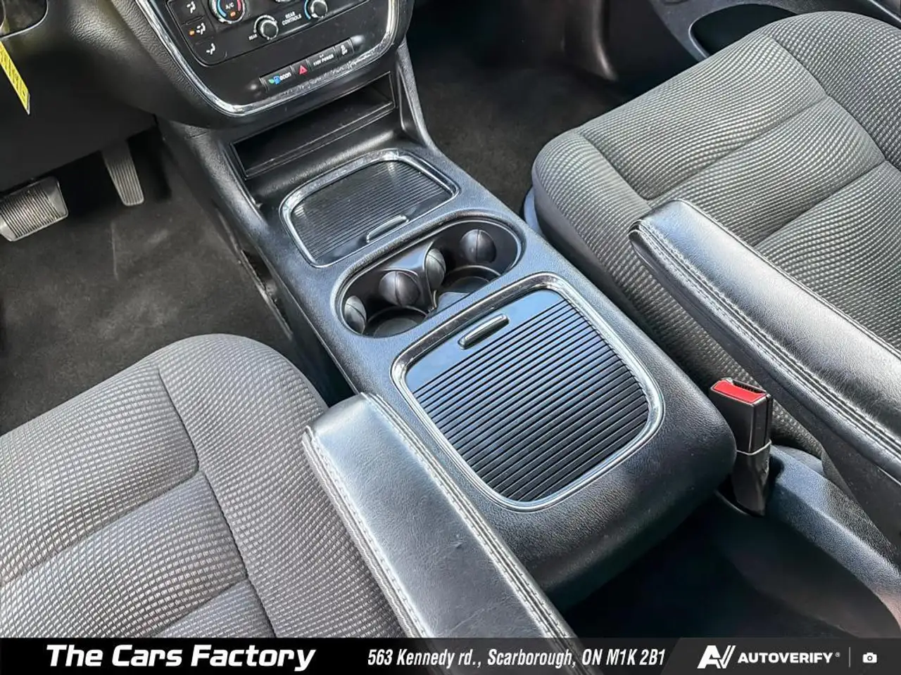 Dodge Grand Caravan photo Dodge Grand Caravan