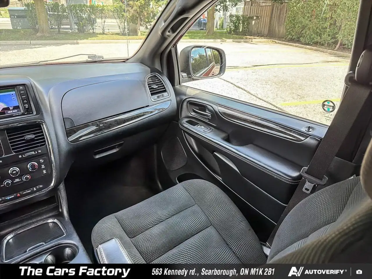 Dodge Grand Caravan photo Dodge Grand Caravan