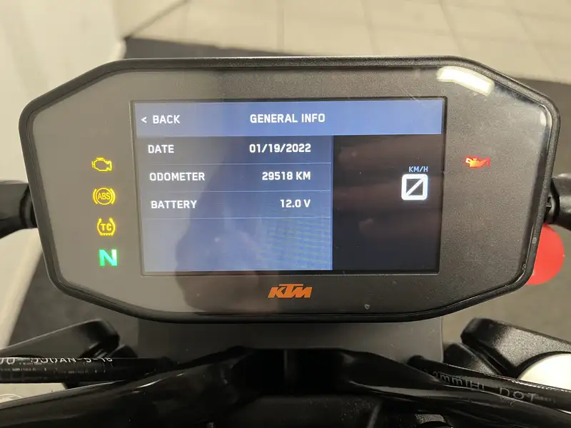 KTM 790 Duke - foto 2