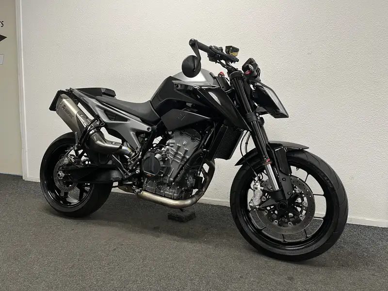 KTM 790 Duke - foto 4