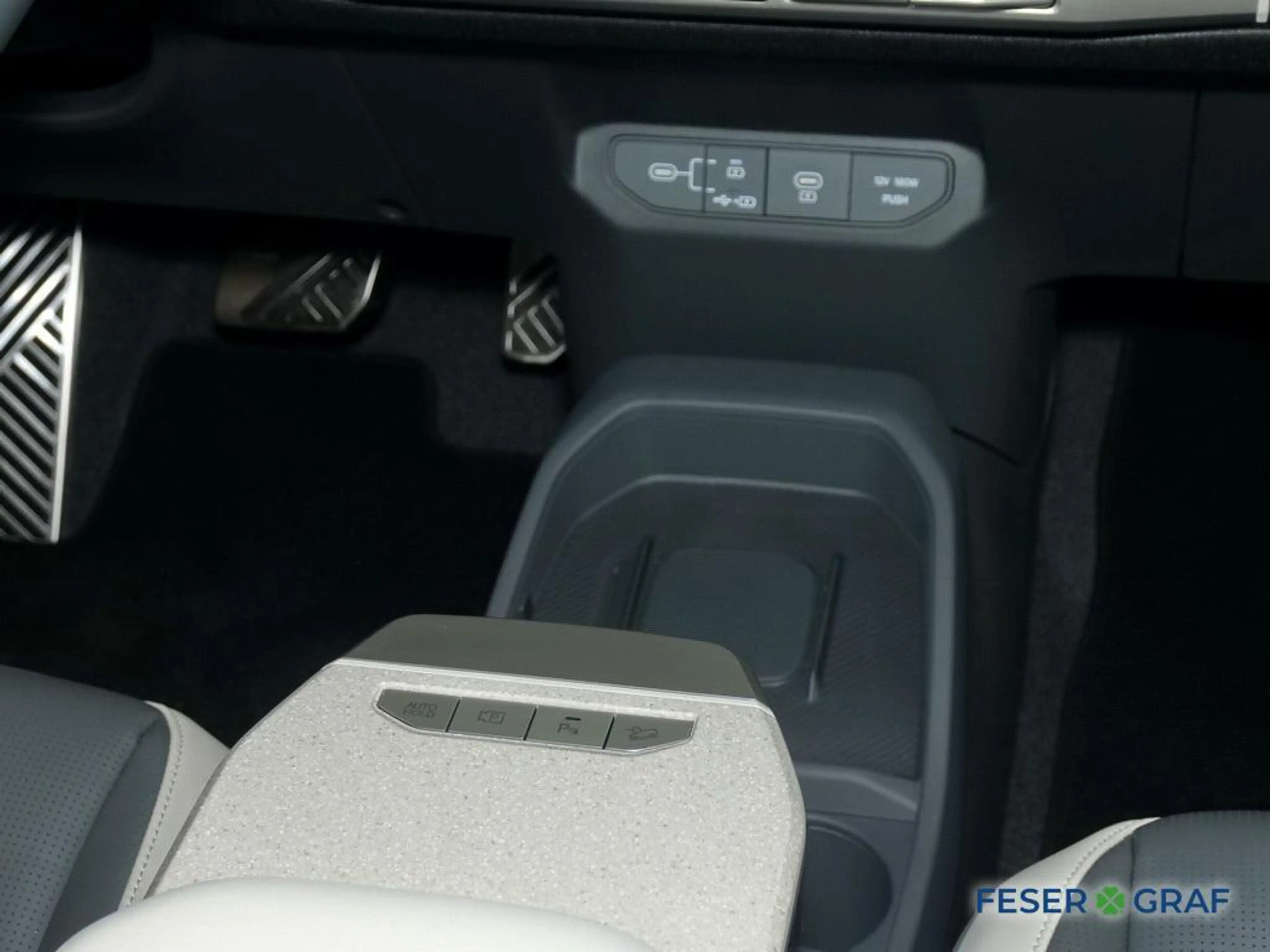 Kia EV3 81.4 GT Line DWP COMT — photo 8