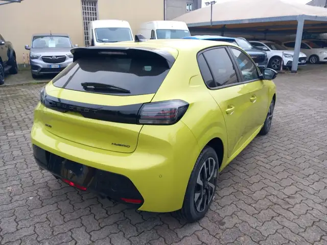 Peugeot 208 view 5