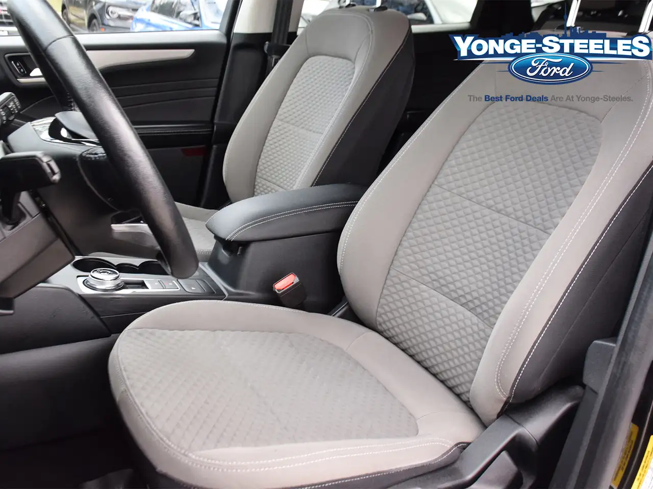 Ford Escape снимка Ford Escape