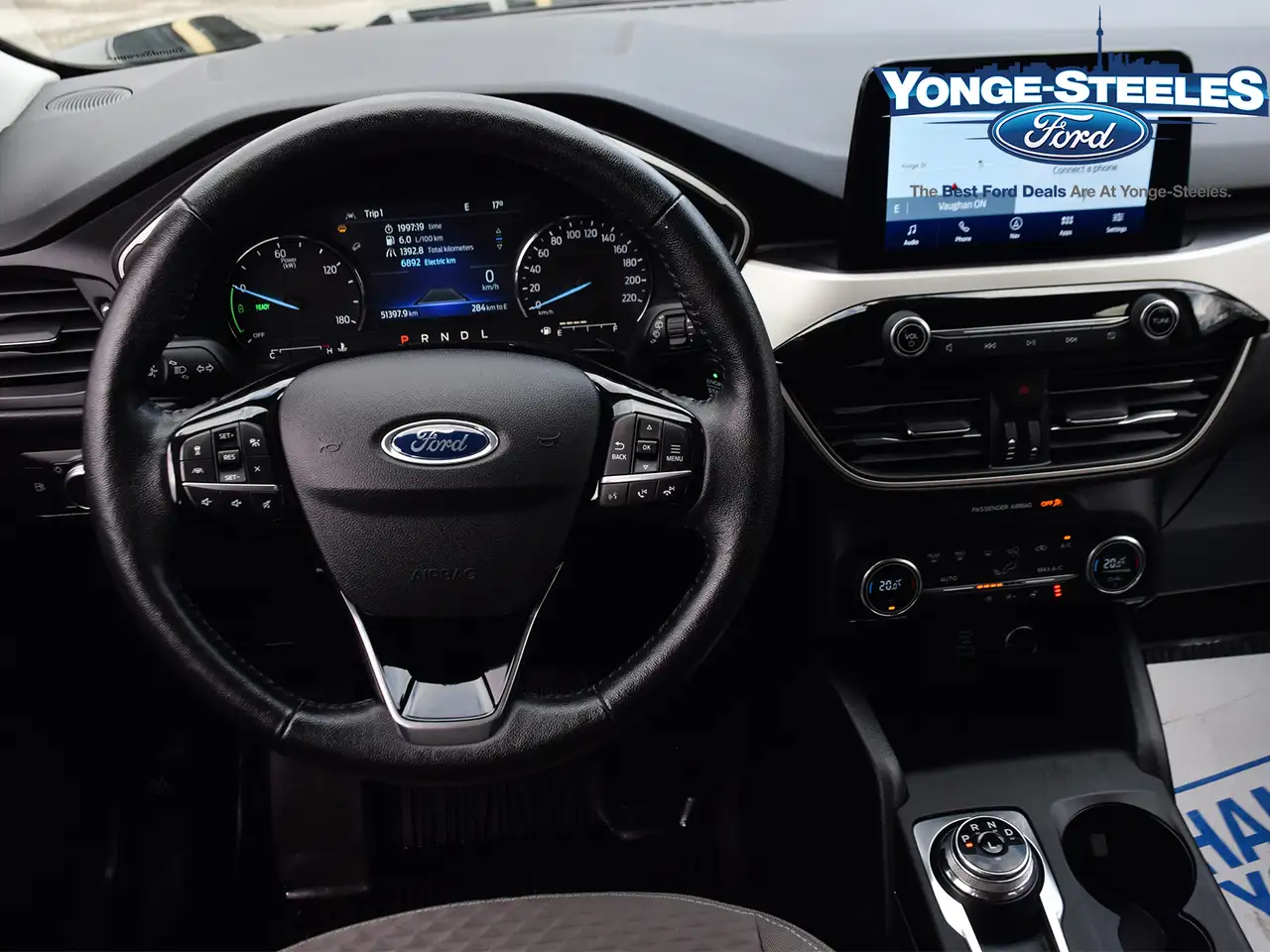 Ford Escape снимка Ford Escape