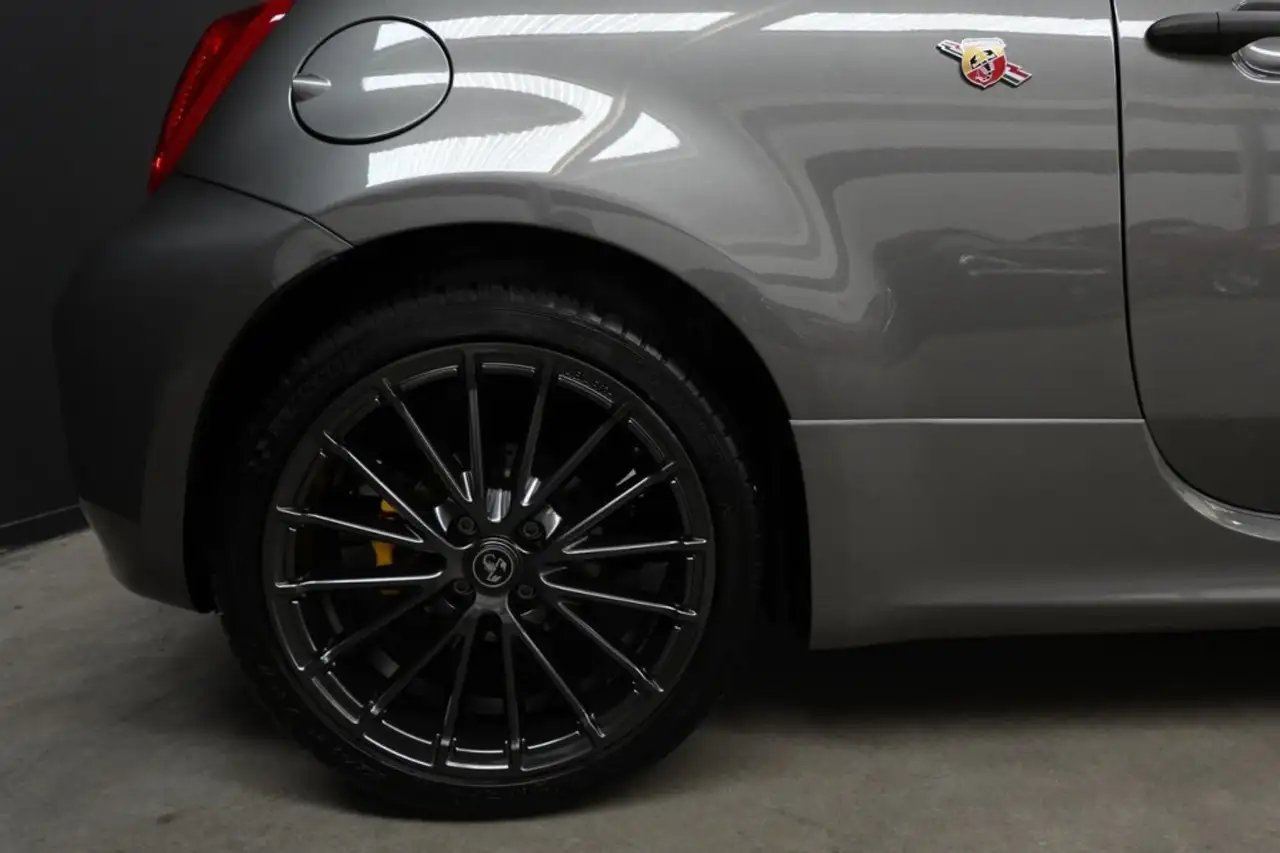 Abarth 695C 2024 — фото 12
