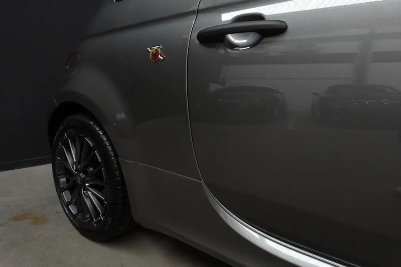 Abarth 695C 2024 — фото 11