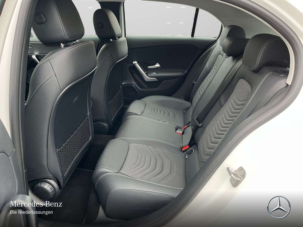 Mercedes-Benz A 220