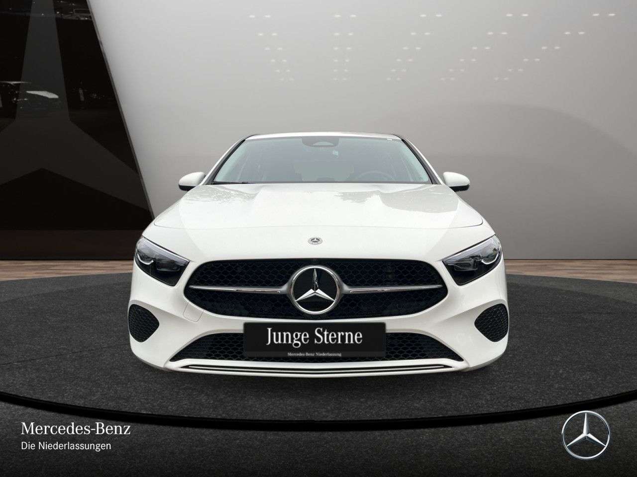 Mercedes-Benz A 220