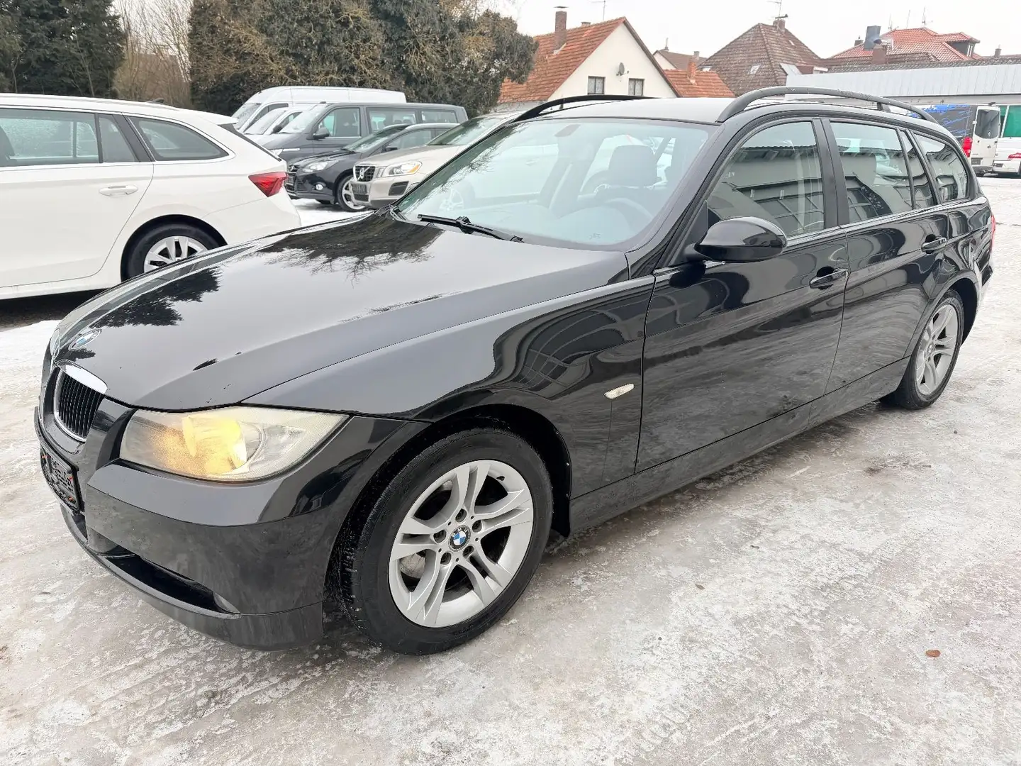 BMW 320 d touring NAVI*KLIMAAUTO*ALU*EURO4 Schwarz - 2